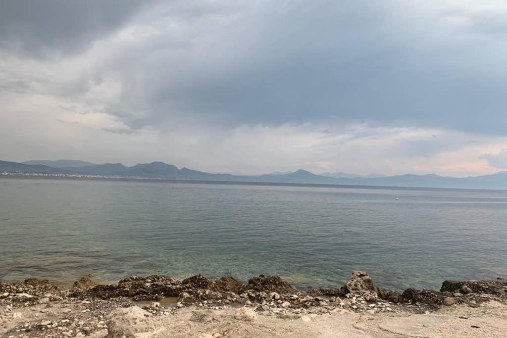 Beachfront Garden Apartment- Atlas Complex Loutraki  Luaran gambar